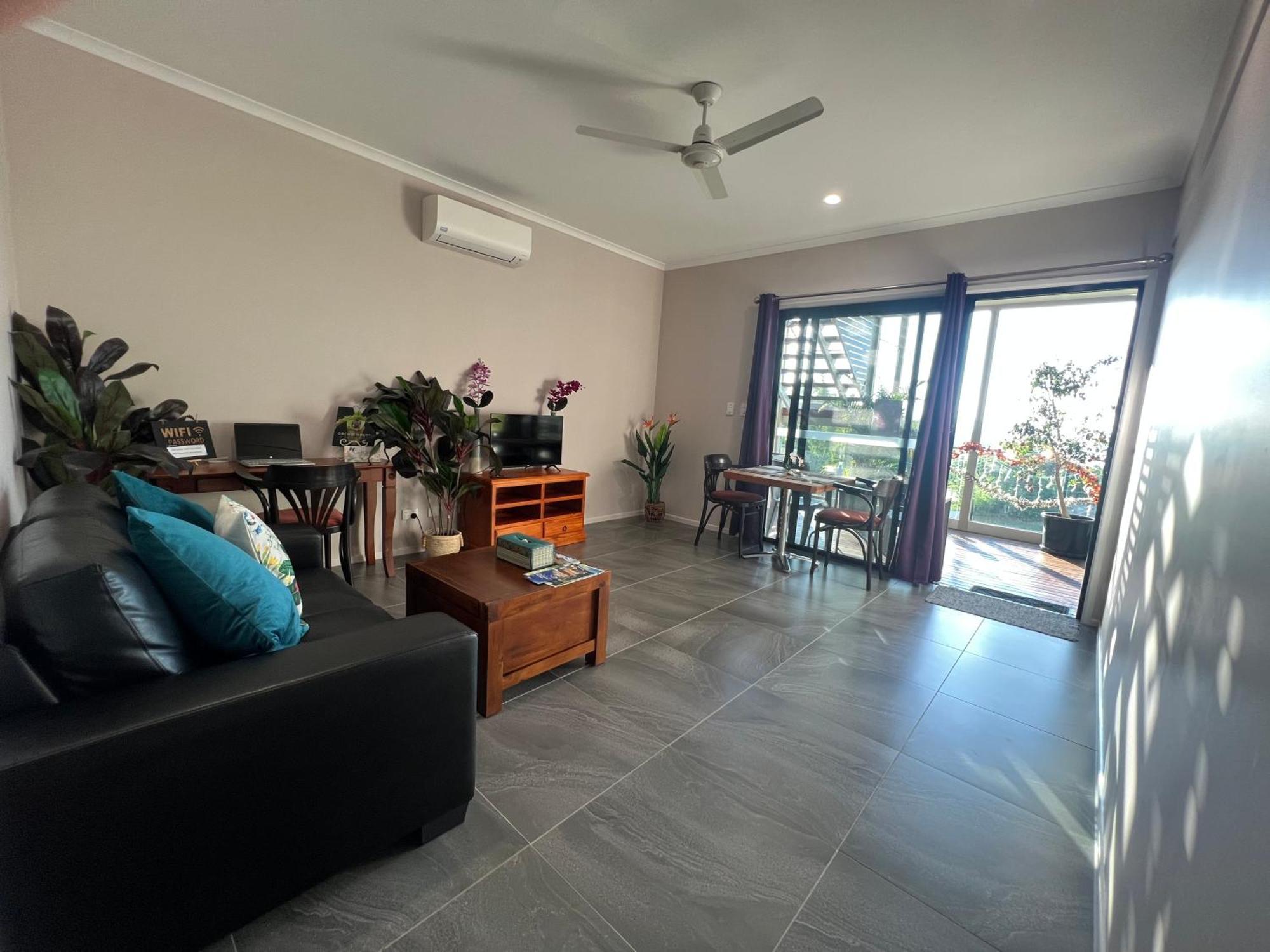 The Orchid Suite - Apartment In Куктаун Экстерьер фото